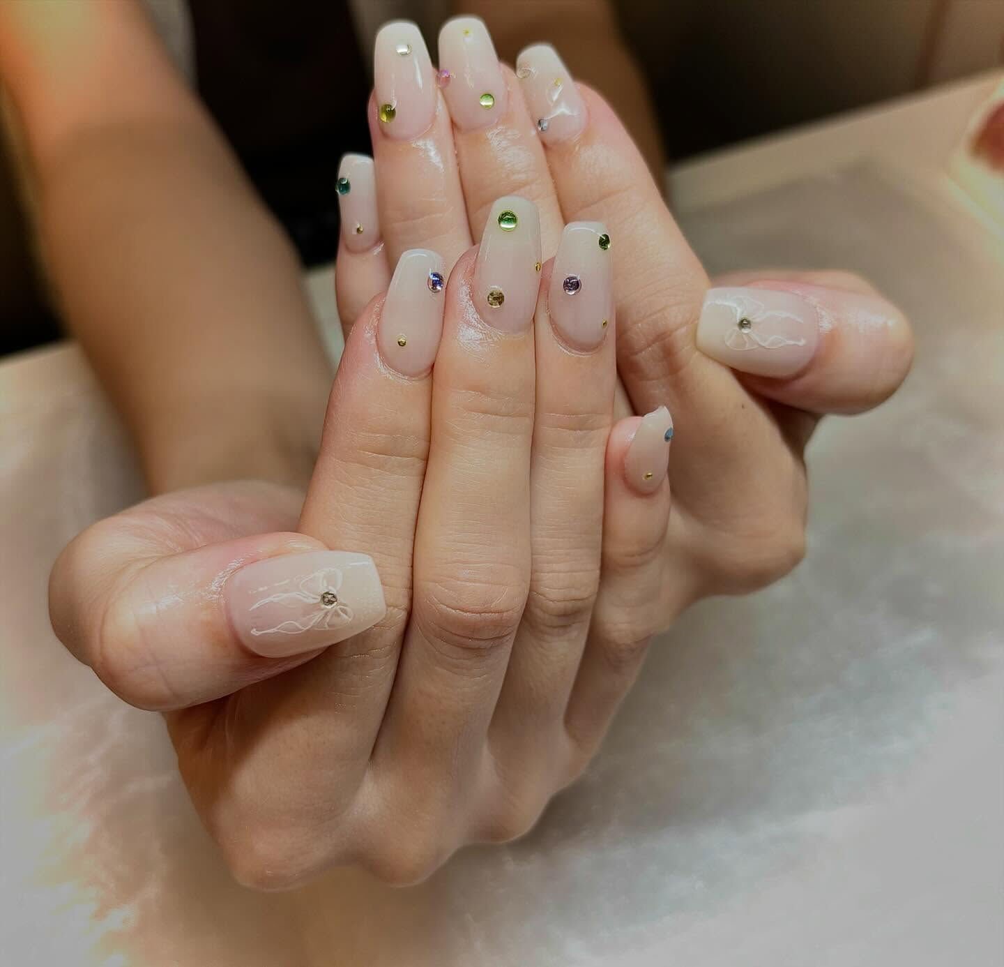 シアーホワイトの可愛らしい持ち込みデザイン🌟 